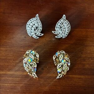 Lot of beautiful earrings TRIFARI and Lisner Vintage Leaf design